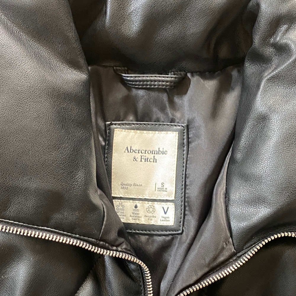 Abercrombie & Fitch Charcoal Puffer Jacket